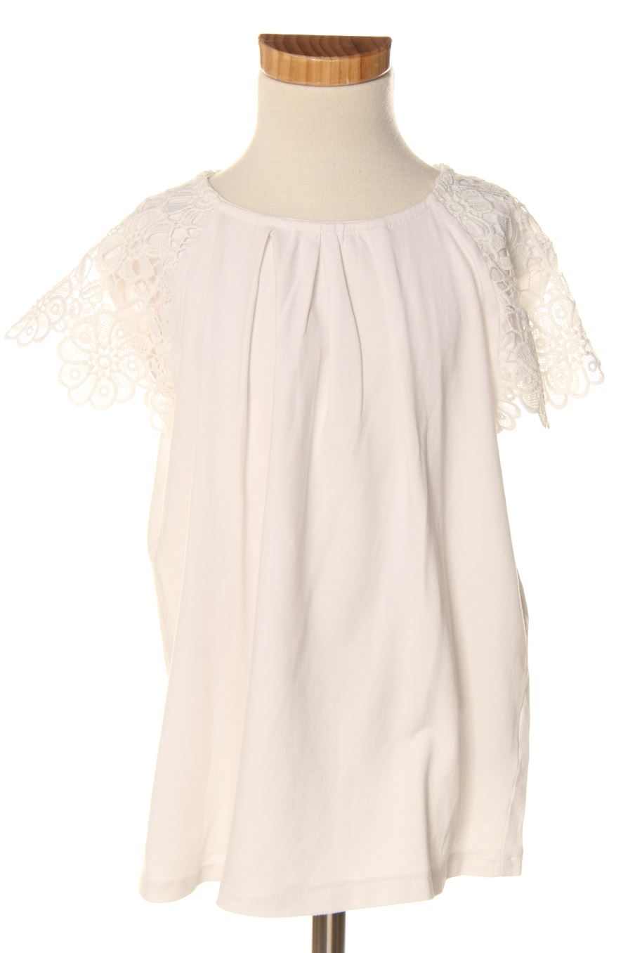 T-shirt Zara de la taille 9 ans de seconde main