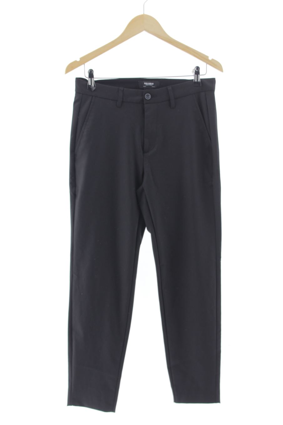 Pantalón de Pull & Bear de la talla 38, de color negro