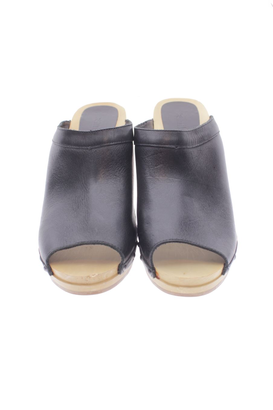 Sandalias tacon de Camila's de la talla 42, de color negro de