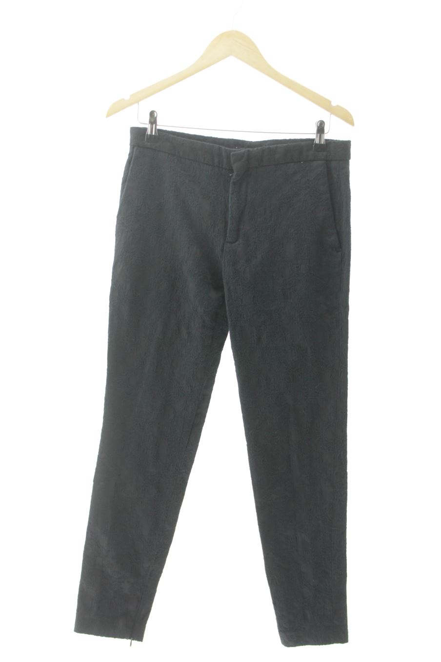 Pantalon Zara de la taille M, de couleur noir