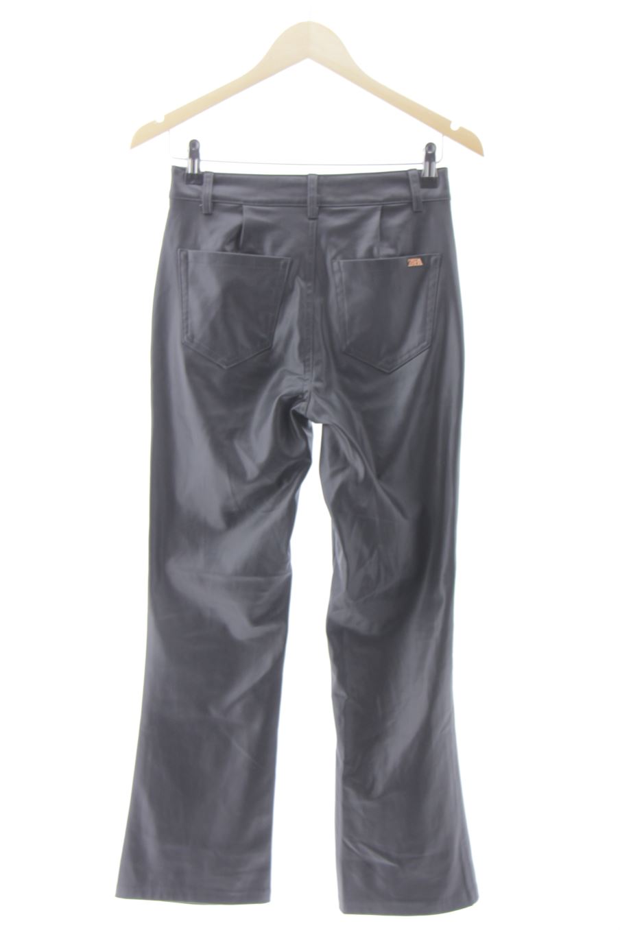 Pantalón de Zara de la talla 34, de color negro de sintético