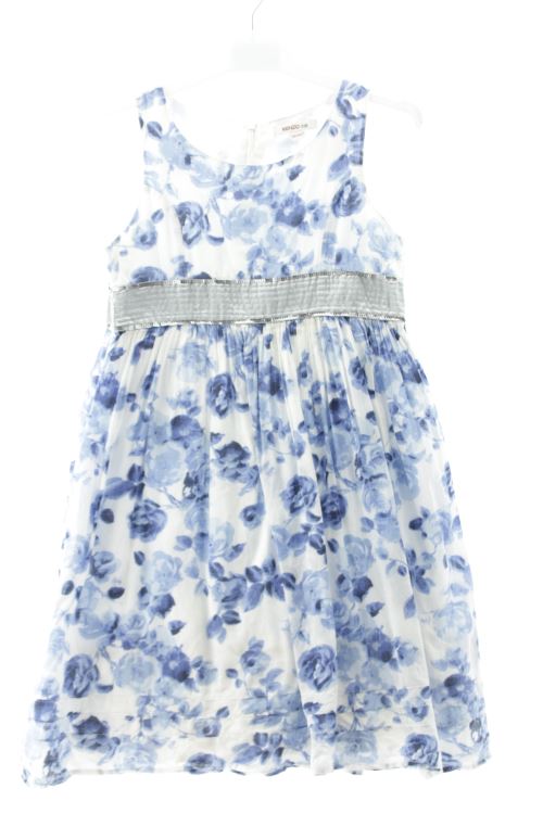Aufwändiges Kleid