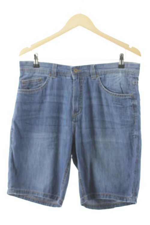 Pantalón corto