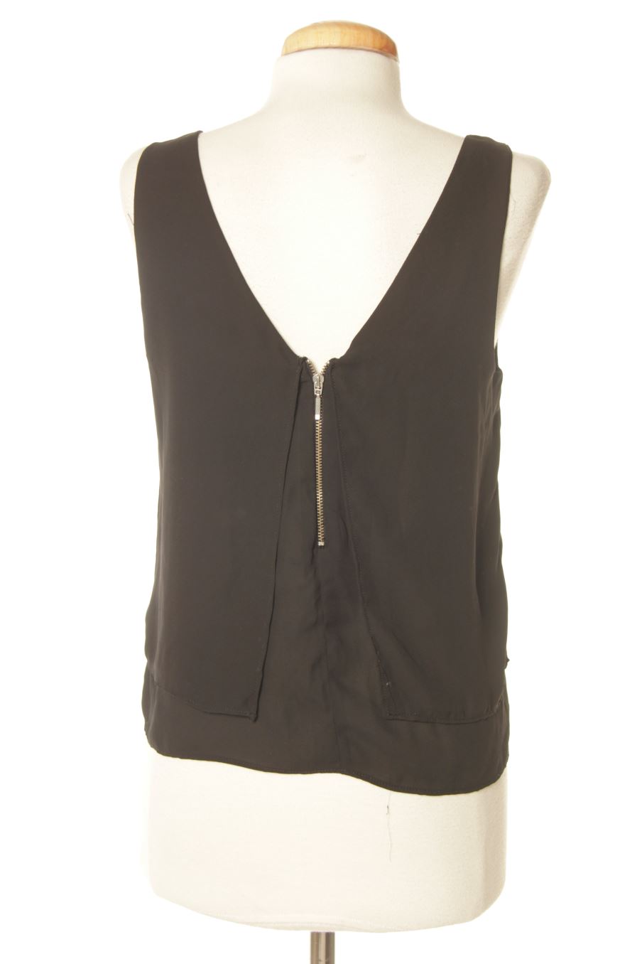 Top de Bershka de la talla S, de color negro