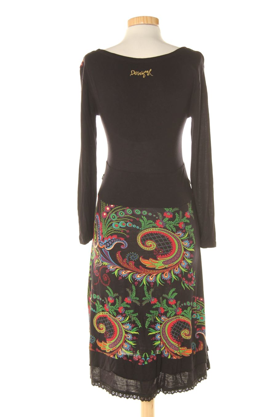 Robe casual Desigual de la taille M, de couleur imprimés