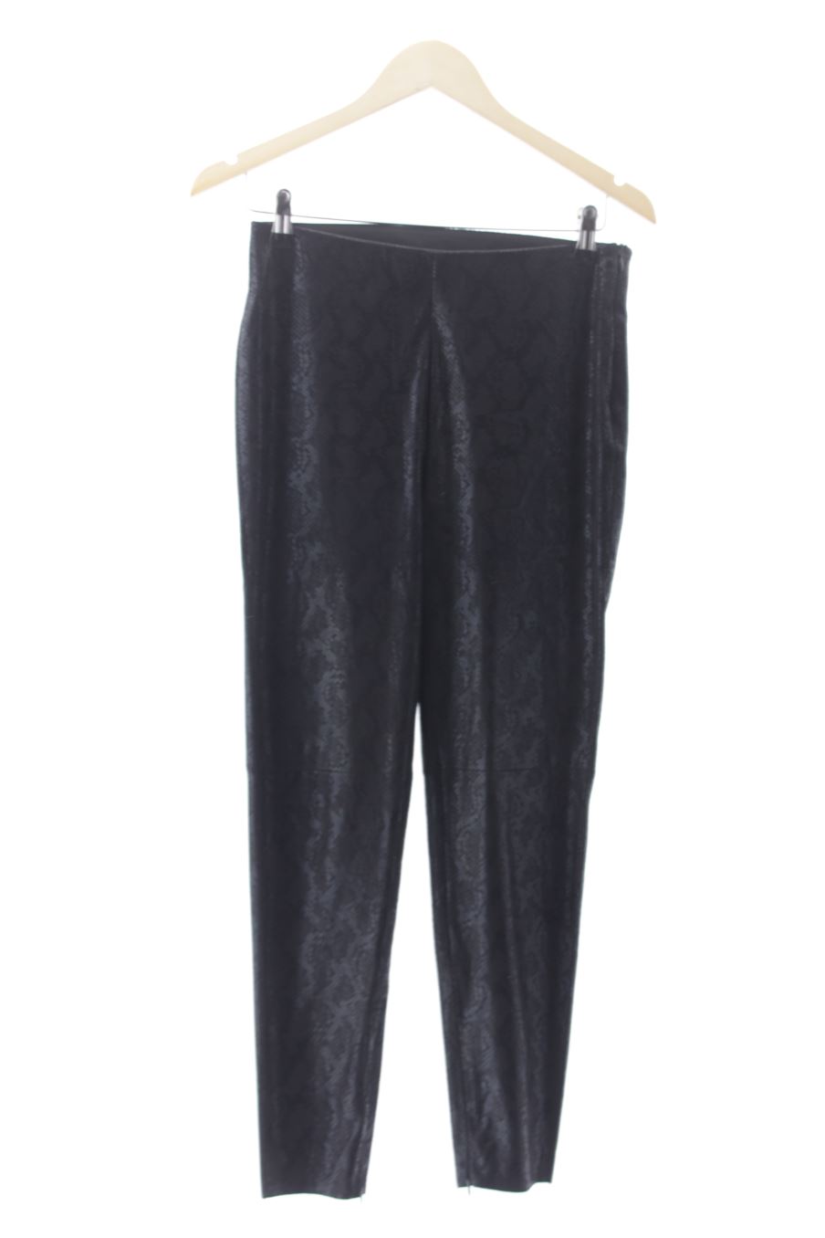 Pantaloni de Zara de la talla M, de color nero