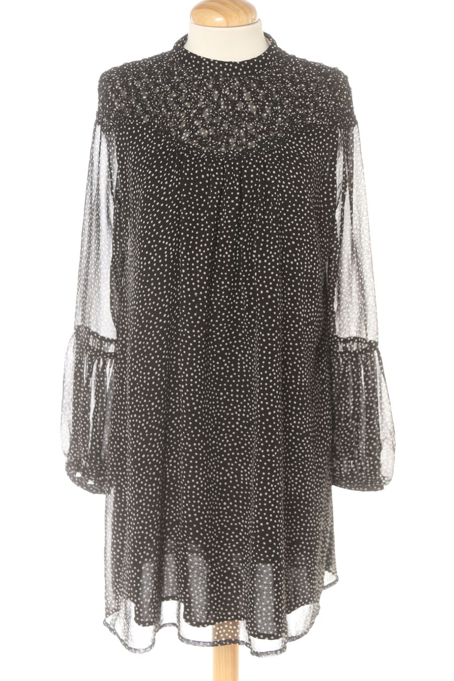 Robe casual Zara de la taille XS, de couleur noir