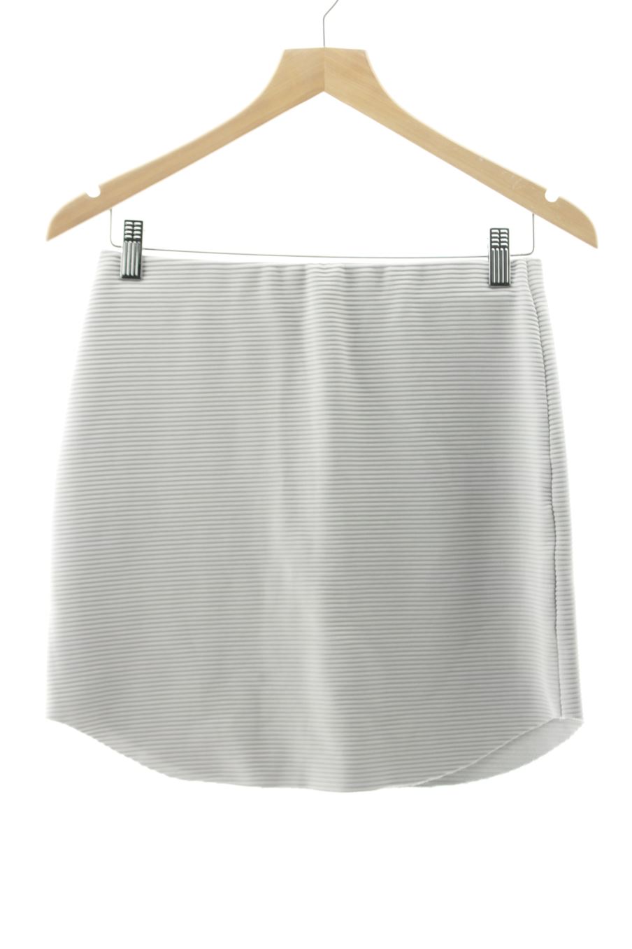 Jupe MISSGUIDED de la taille 38, de couleur gris