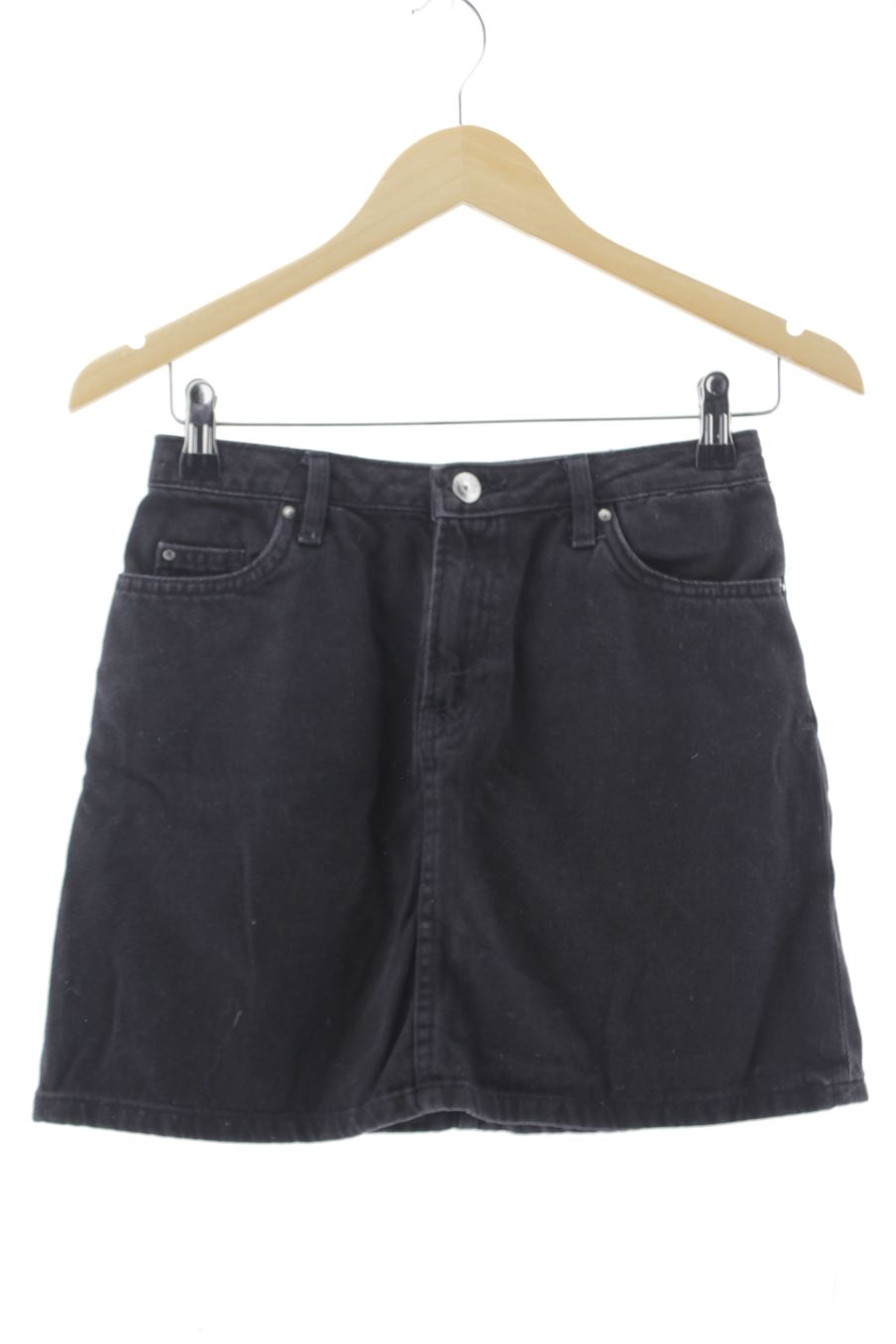 Falda de H&M de la talla 34, de color negro de ropa vaquera