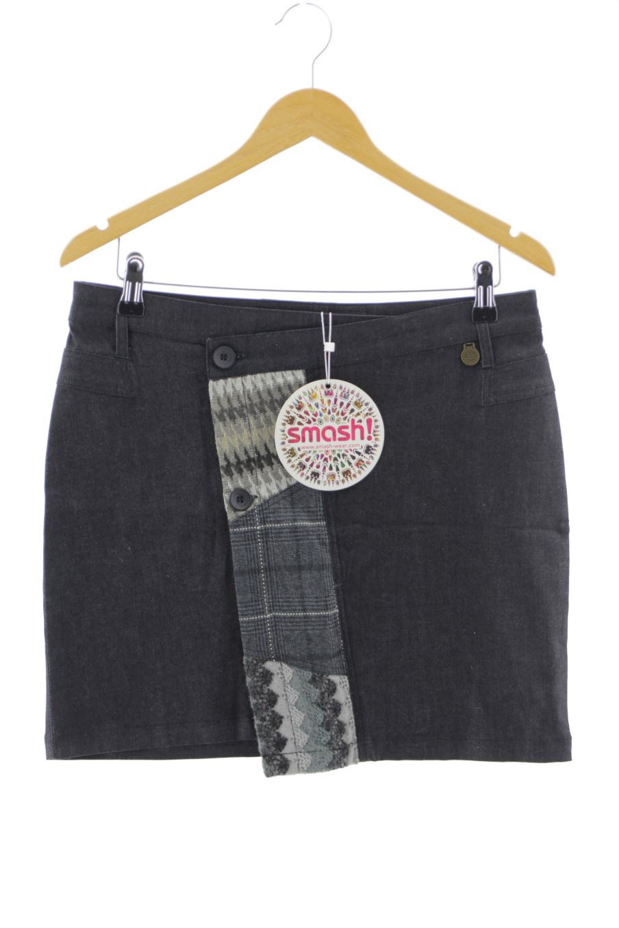 Jupe Smash de la taille M, de couleur noir