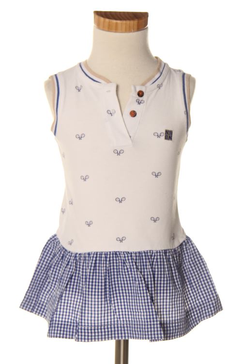 Aufwändiges Kleid
