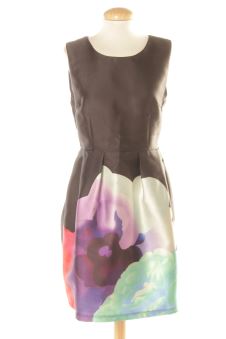 Robe M Lucy Wang