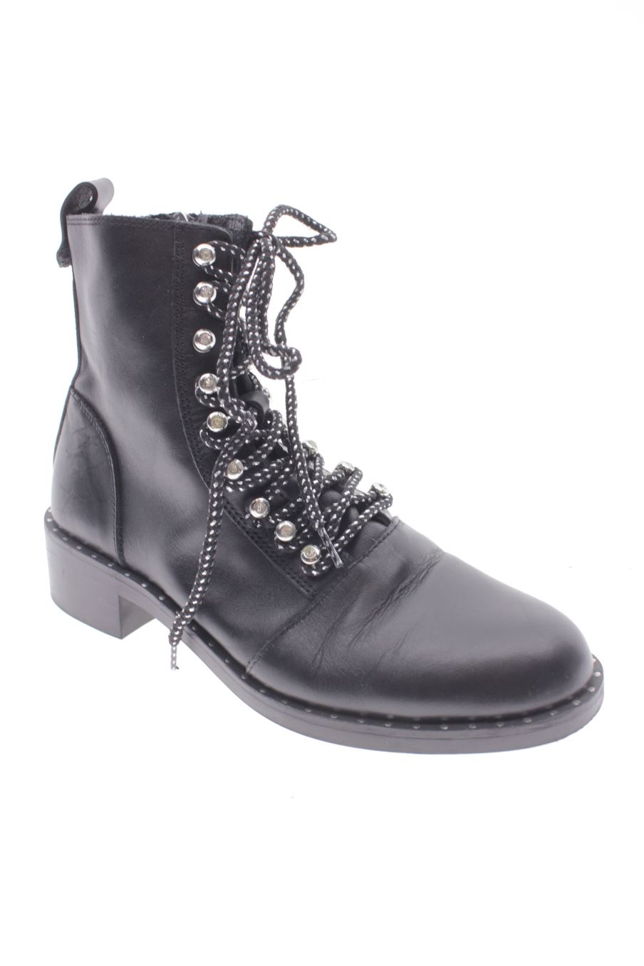 Botines de Zara de la talla 37, de color negro de