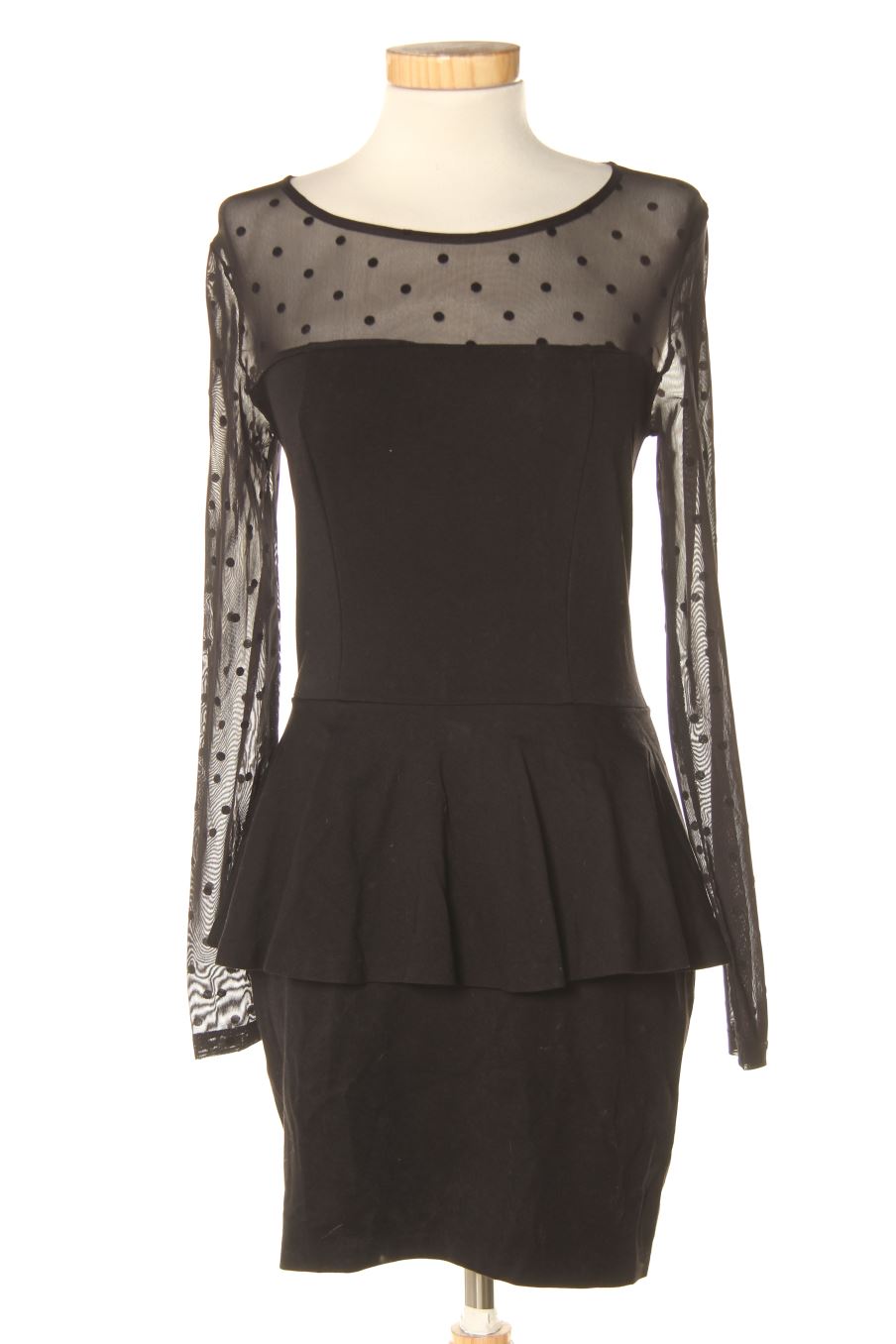 Robe casual Mango de la taille S, de couleur noir