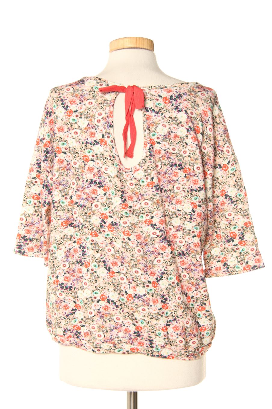 T-shirt Promod de la taille M, de couleur fleurs