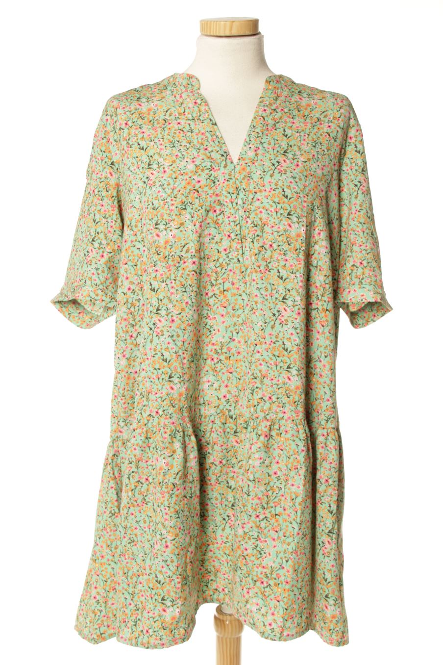 Robe casual Jacqueline De Yong de la taille 40, de couleur fleurs
