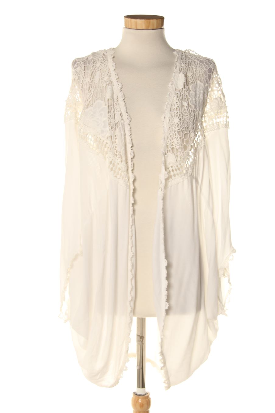 Kimono de Betty&co de la talla M, de color blanco