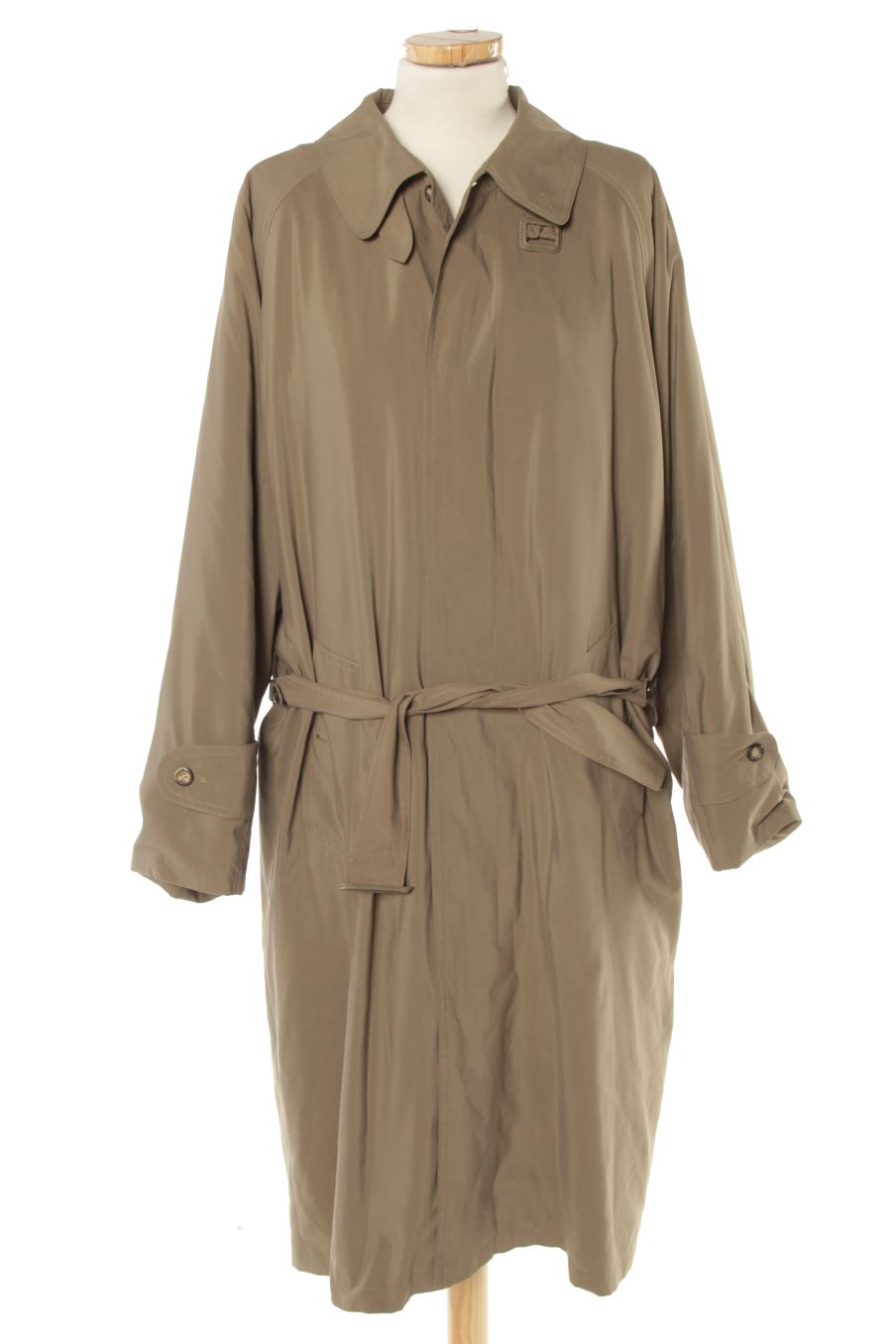 Gabardina de El Corte Ingles de la talla 52, de color verde