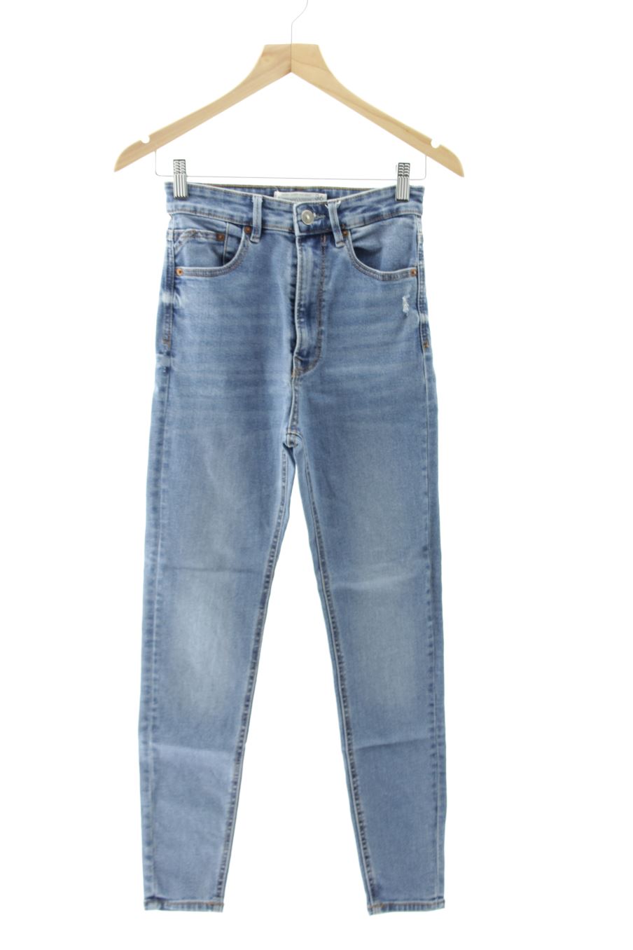 Jeans Stradivarius de la taille 36, de couleur bleu de denim