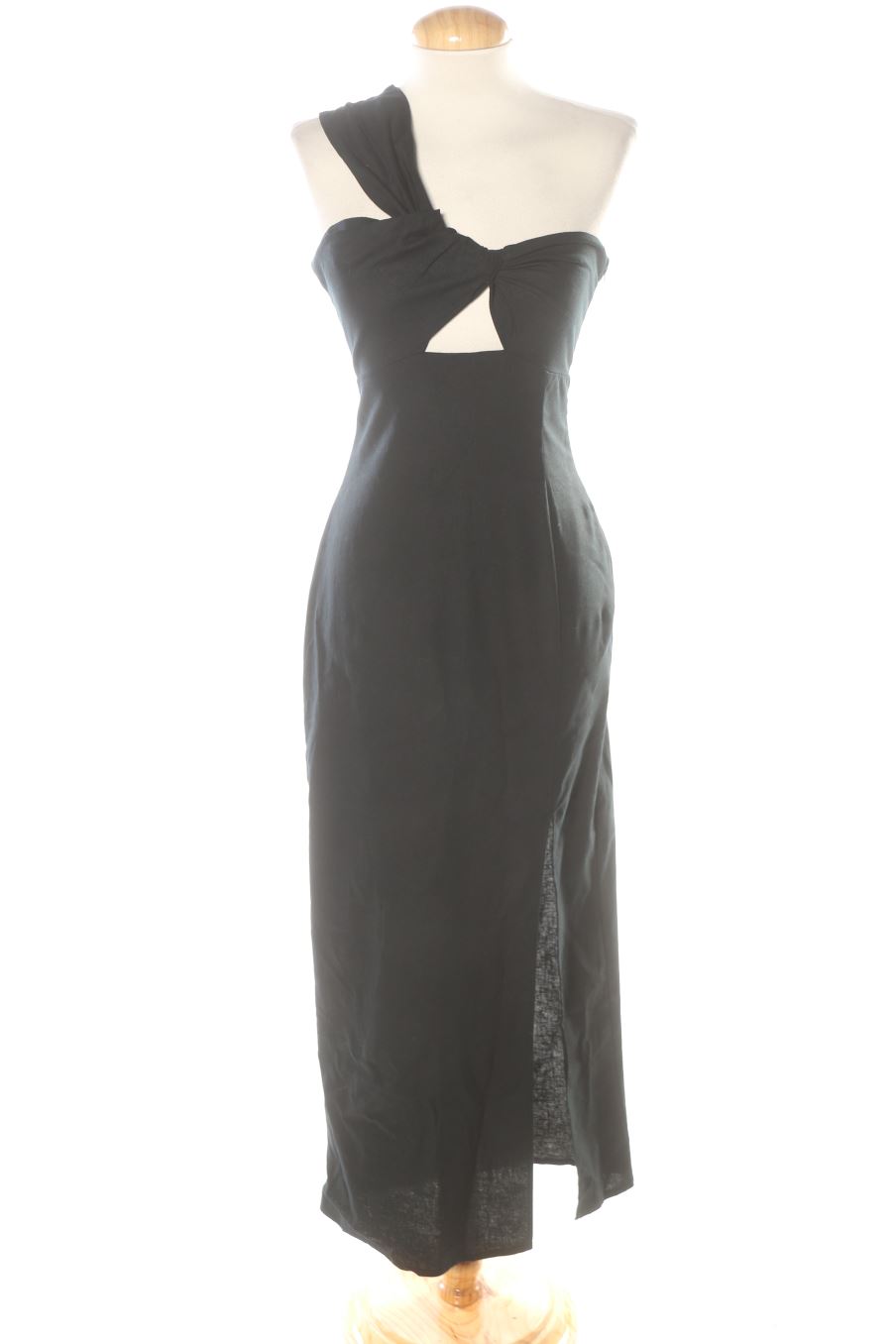 Vestido casual de Zara de la talla XS, de color negro
