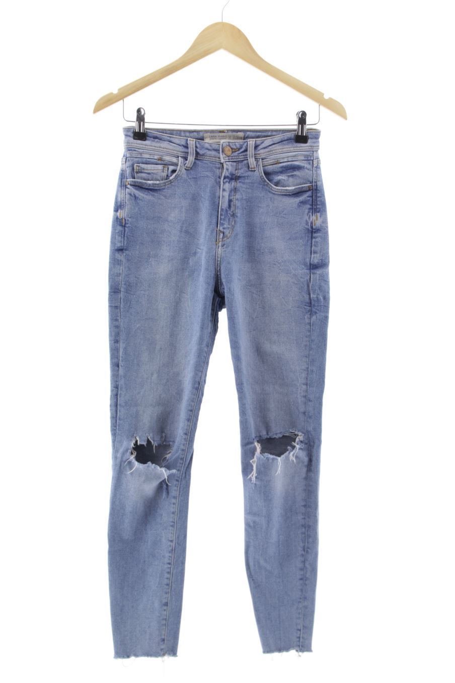 Vaquero de Zara de la talla 34, de color azul de ropa vaquera
