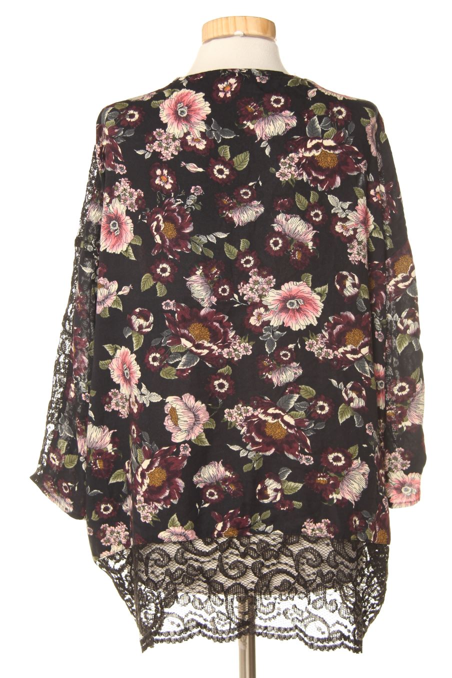 Kimono de Bershka de la talla M, de color flores