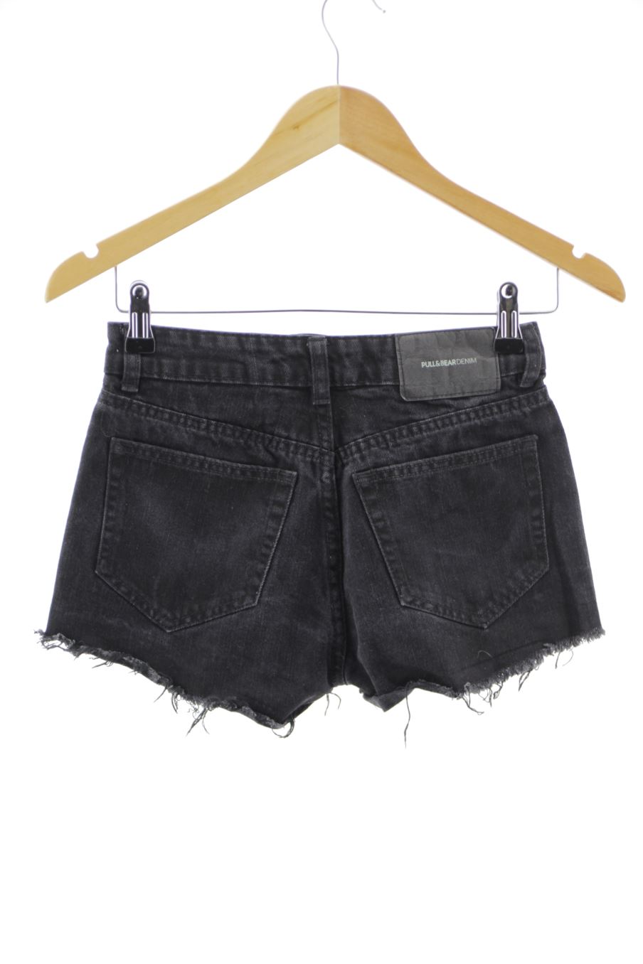 Shorts Pull & Bear de la taille 32, de couleur noir de denim