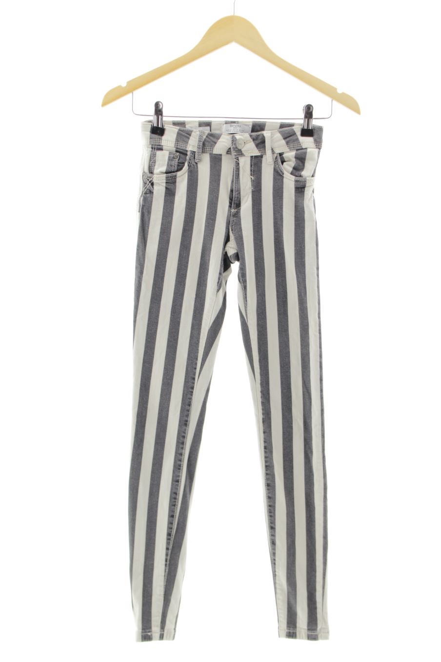 Jeans de Bershka de la talla 34, de color righe