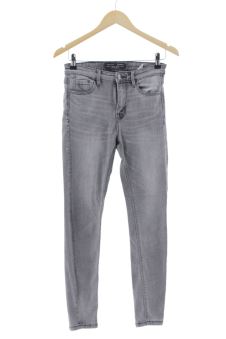 Jeans 36 Stradivarius, foto 1 di 2