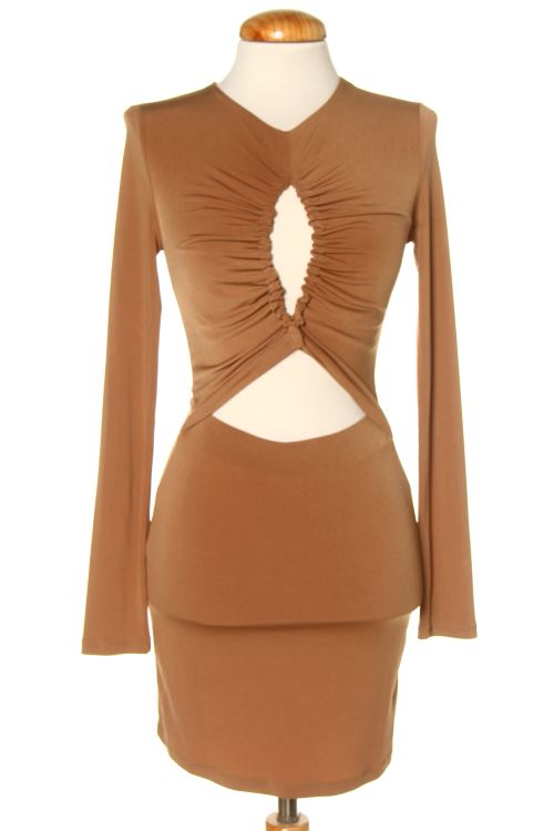 Aufwändiges Kleid