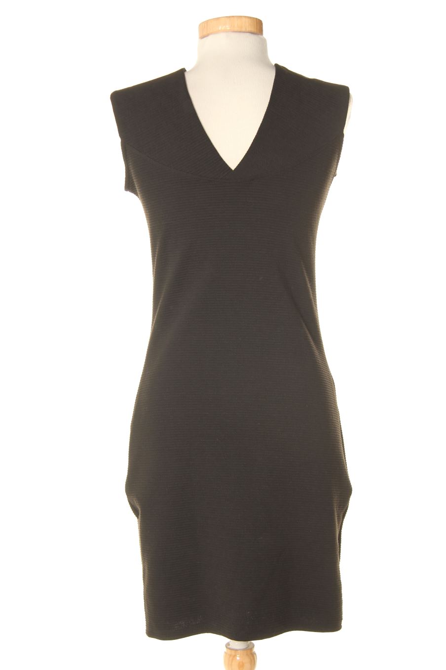 Robe casual Mango de la taille M, de couleur noir