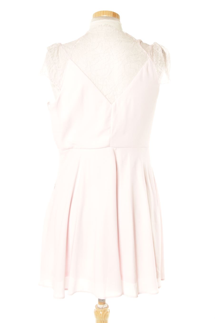 Aufwändiges Kleid von ASOS Größe 38, Farbe Rosa, für