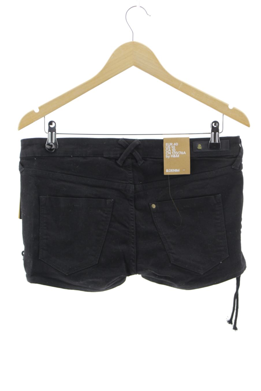 Shorts H&M de la taille 40, de couleur noir de denim