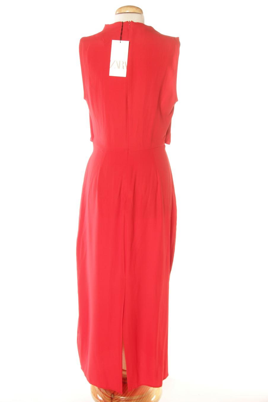 Robe Zara de la taille M, de couleur rouge