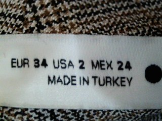 Pantalon Zara de la taille 34, de couleur carreaux