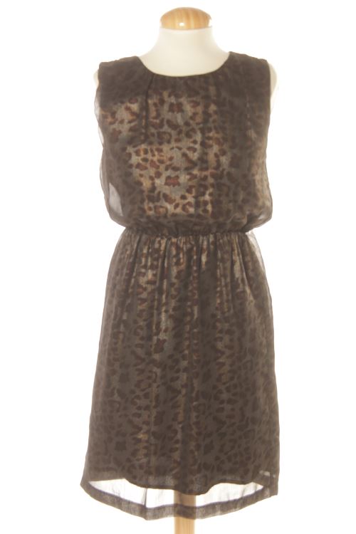 Aufwändiges Kleid