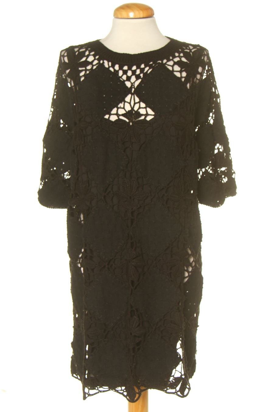 Robe casual Zara de la taille S, de couleur noir