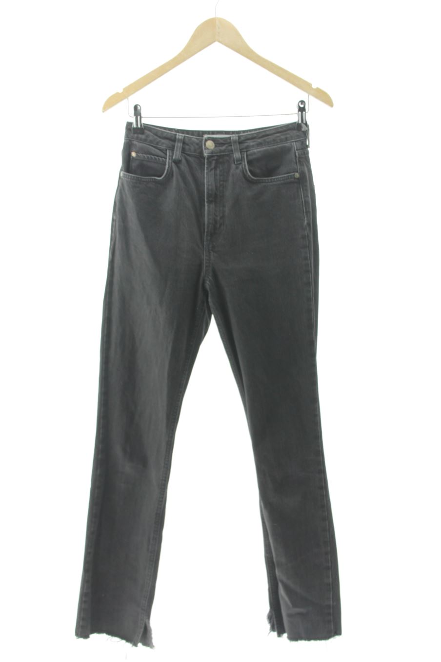 Jeans Zara de la taille 36, de couleur noir