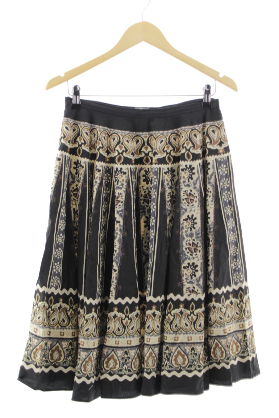 Faldas de Yera de la talla 38, de color estampado
