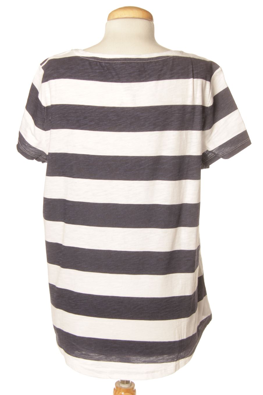 Camiseta de Pedro del Hierro de la talla M, de color rayas