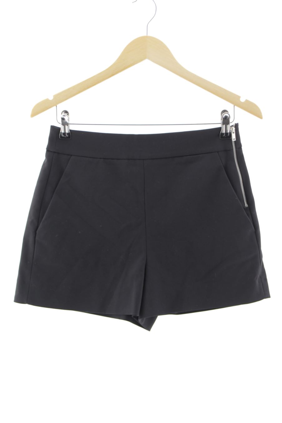 Pantalones cortos de Zara de la talla S, de color negro