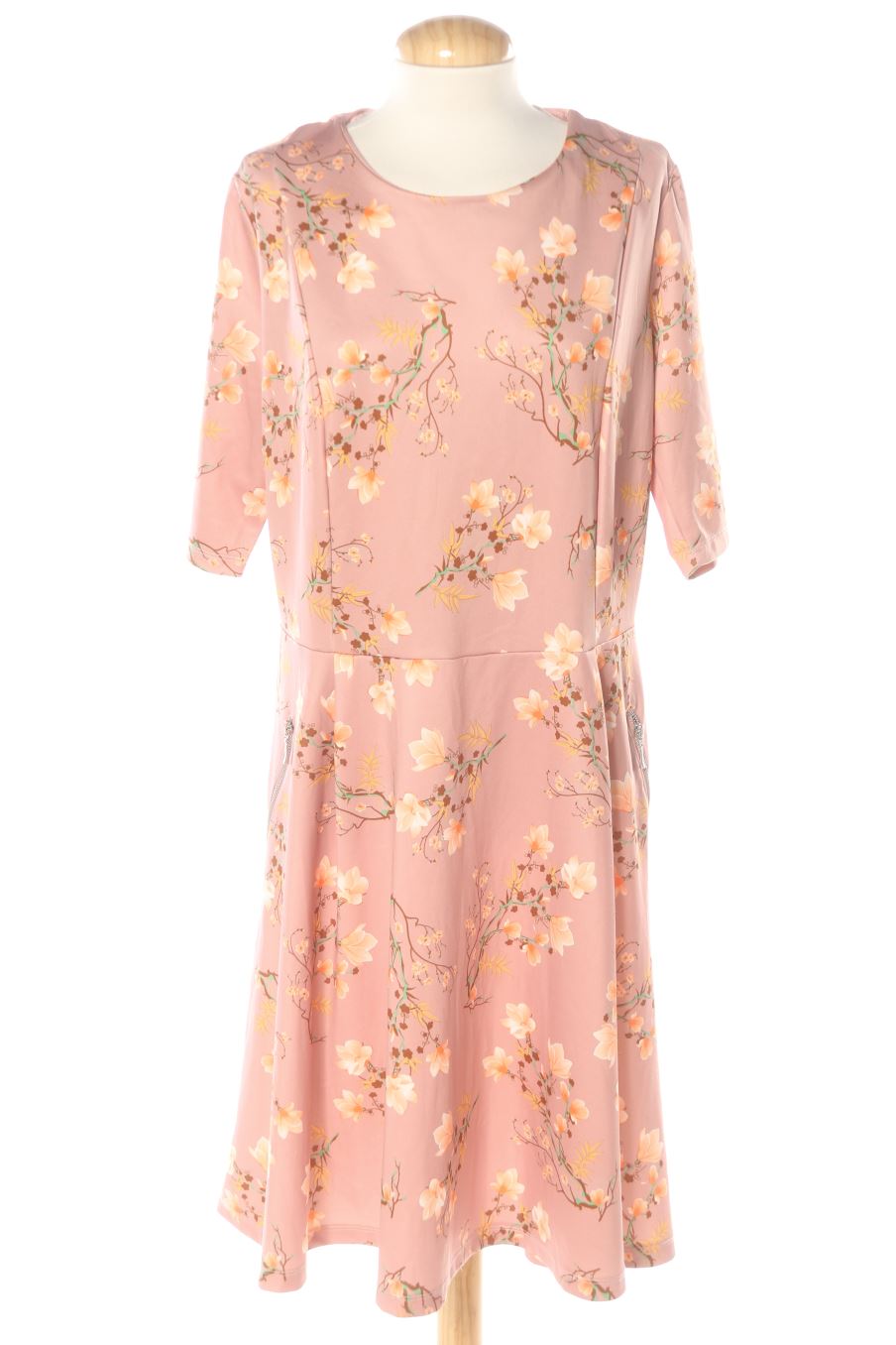 Vestito casual de BODYFLIRT de la talla 46, de color fiori