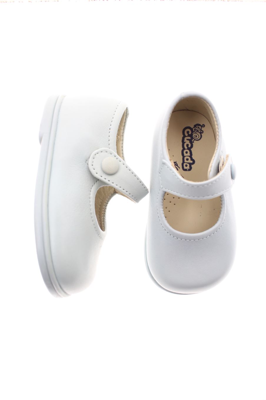 Zapatos de Cucada de la talla 18 con etiqueta