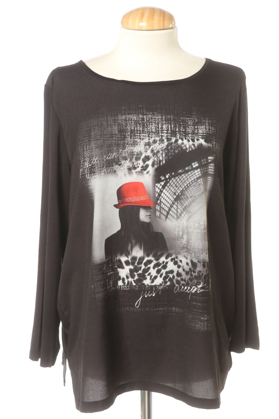 Blusa de manga larga de Elogy de la talla M, de color estampado