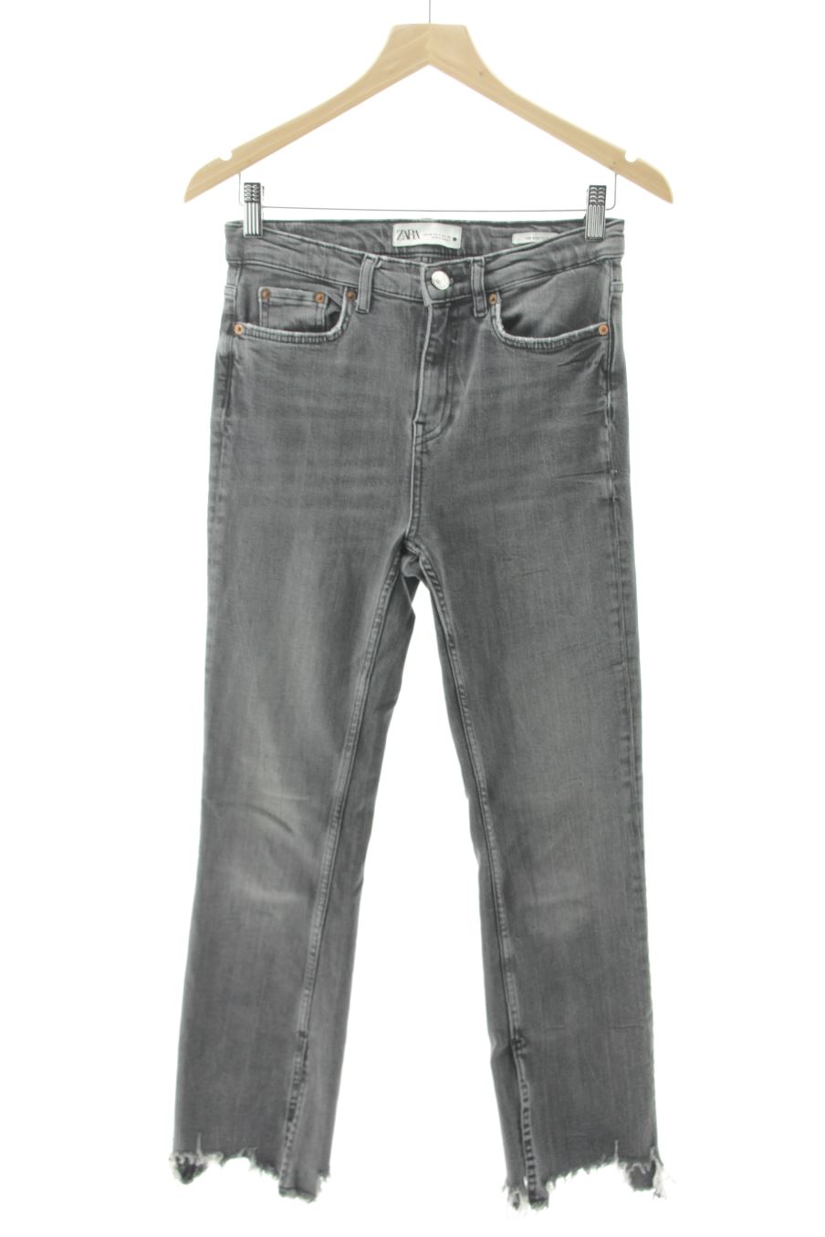 Jeans Zara de la taille 34, de couleur gris de denim