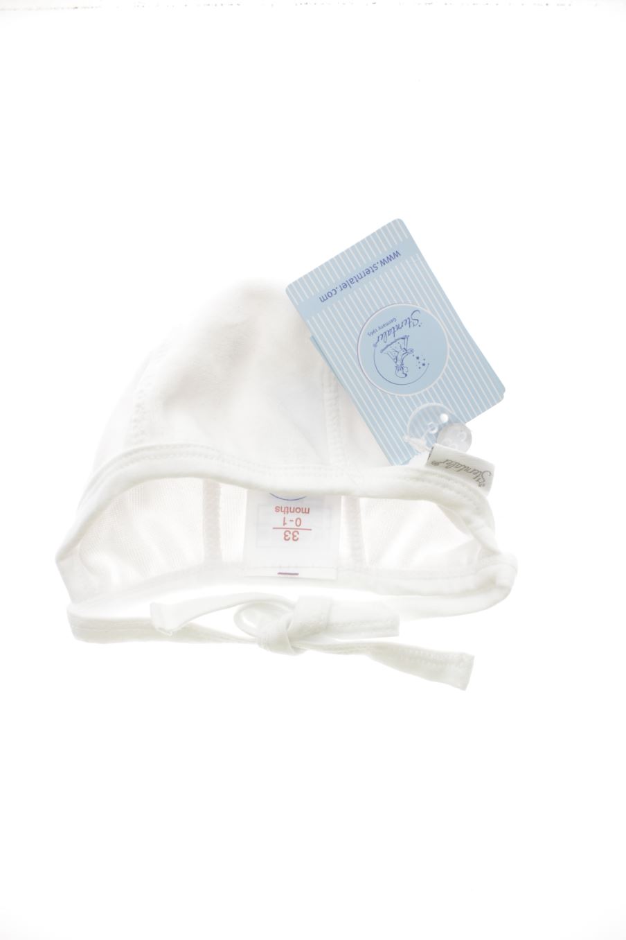 Gorro de sterntaler de la talla 0-6 meses con etiqueta