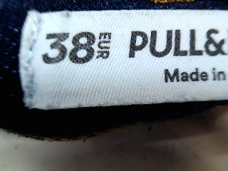 Vaquero de Pull & Bear de la talla 38, de color azul de ropa vaquera