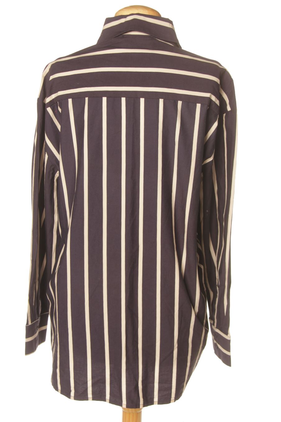 Camisa de Liviana Conti de la talla 38, de color rayas