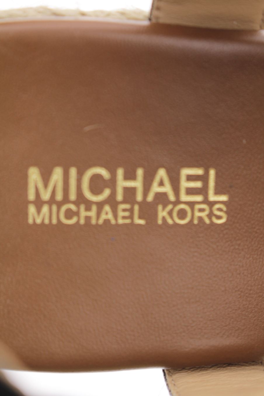 Sandalias tacon de Michael Kors de la talla 37, de color negro de