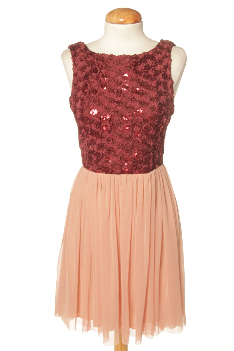 Robe maribel ruiz de la taille 38, de couleur bordeaux